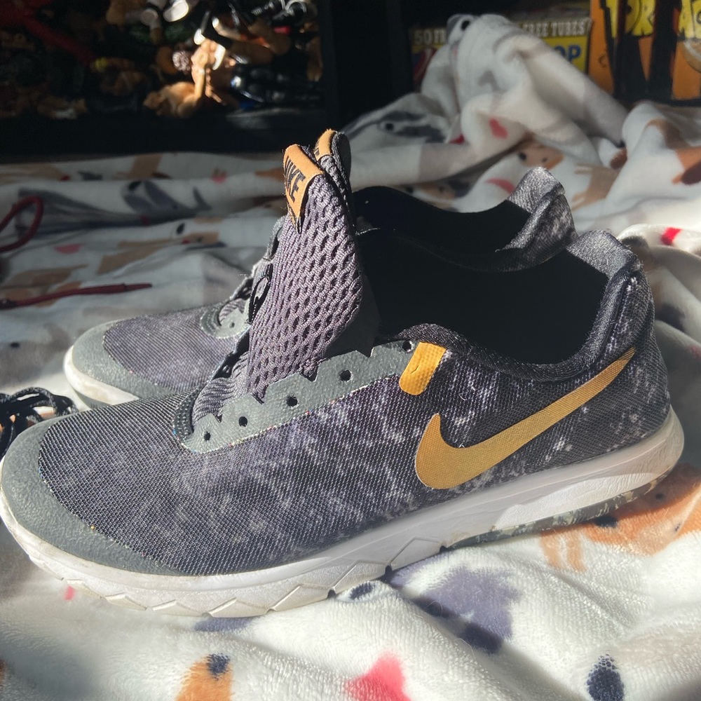 Nike shoes